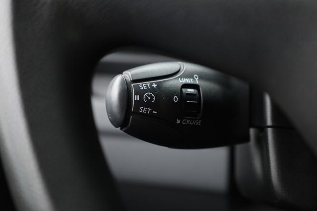 Opel VIVARO 2.0 CDTI L2H1 Edition | Navi | Trekhaak | Dakrails | Apple CarPlay