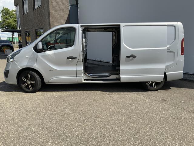 Opel VIVARO 1.6 CDTI L2H1 Sport EcoFlex (MOTOR DEFECT !!!!)Airco cruise 3 Zits Dubel Schuifdeur Trekhaak 2000 kg Navi Camera Alu Velg EURO 5