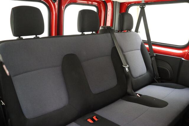 Opel VIVARO Combi 1.6 CDTI L1H1 BiTurbo ecoFLEX 9 Persoons | Navigatie | Airco | Bluetooth | Cruise control | Weinig kilometers | Armsteunen | Parkeersensoren