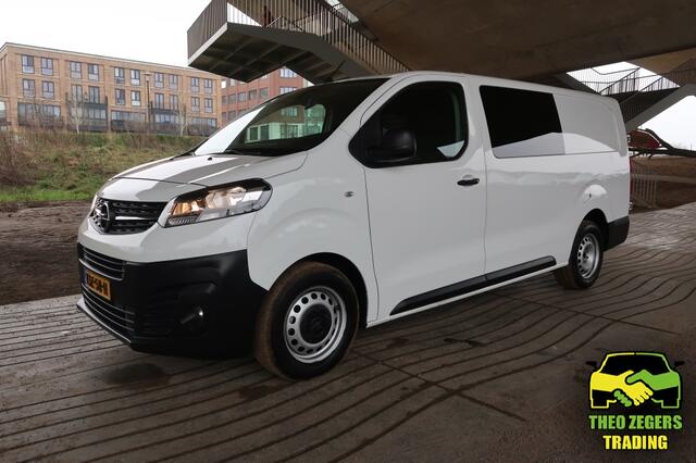 Opel VIVARO 2.0 CDTI 150 pk L3H1 Dubbel Cabine Edition uitvoering.