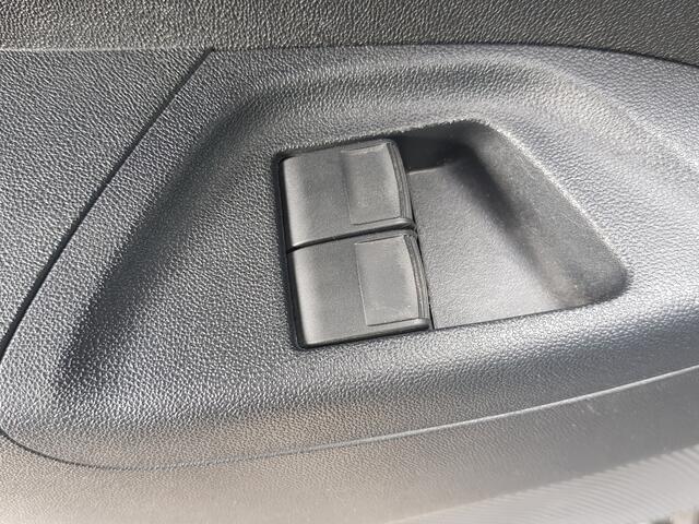 Peugeot 108 1.0 e-VTi Blue Lion uitvoering airco 1e eigenaar !!!!