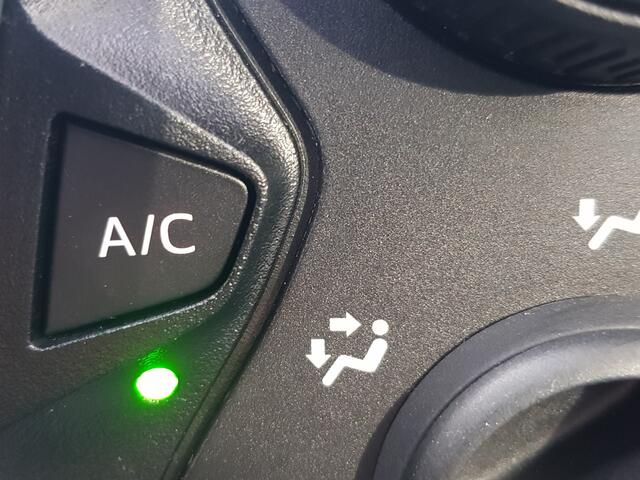 Peugeot 108 1.0 e-VTi Blue Lion uitvoering airco 1e eigenaar !!!!