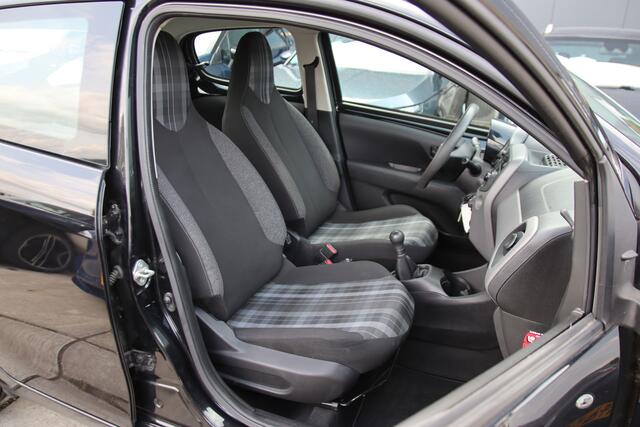 Peugeot 108 1.0 e-VTi Active Airco, 5drs, NL auto, NAP Lente aanbieding!