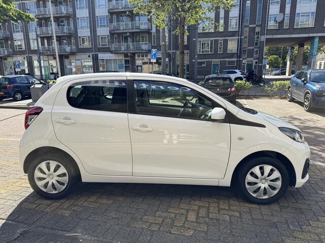 Peugeot 108 1.0 e-VTi Active 29715KM! NAP | Nieuwstaat! | Airco | Elektrische Ramen | Bluetooth | Led verlichting |