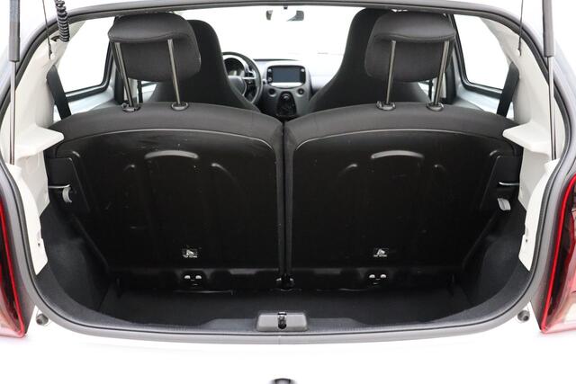 Peugeot 108 1.0 e-VTi Active | AIRCO | 5-Deurs | Achteruit Rijcamera | Apple Carplay & Android Auto | DAB+ | Elektrische Ramen Voor | Multifunctioneel Stuurwiel |