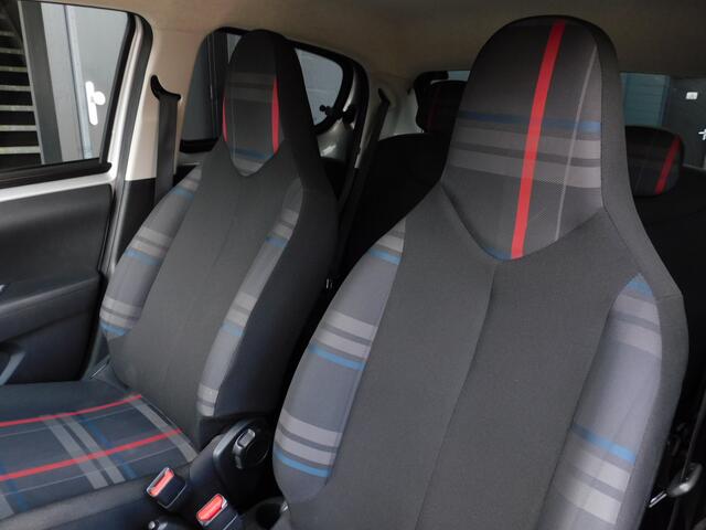 Peugeot 108 1.2 Puretech GT-Line FULLMAP NAVI! ACHTERUITRIJCAM! BLUETOOTH! CRUISE! AIRCO! LM VELGEN!