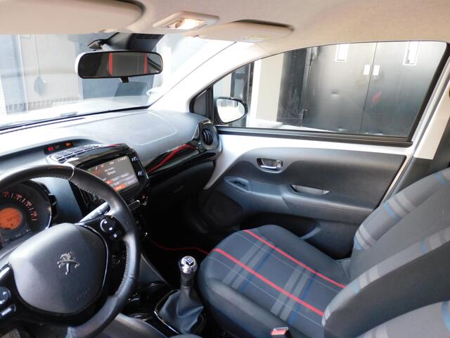 Peugeot 108 1.2 Puretech GT-Line FULLMAP NAVI! ACHTERUITRIJCAM! BLUETOOTH! CRUISE! AIRCO! LM VELGEN!