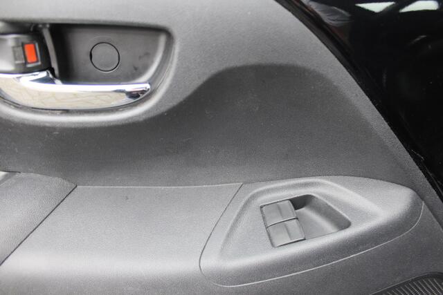 Peugeot 108 1.0 e-VTi Allure Carplay, Climate control, Cruise, LM velgen