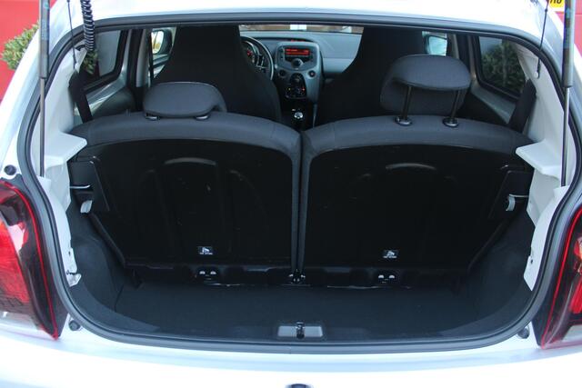 Peugeot 108 1.0 72PK e-VTi ACTIVE | AIRCO | BLUETOOTH AUDIO | AUX/USB AANSLUITING | LED DAGRIJVERLICHTING | MISTLAMPEN | GETINTE RUITEN |