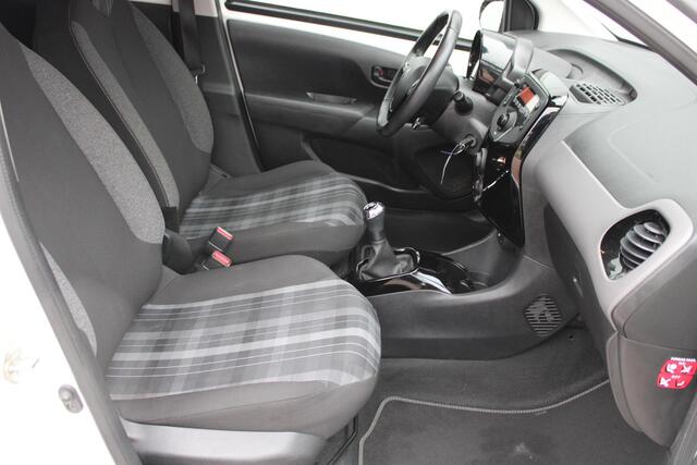 Peugeot 108 1.0 e-VTi Style 5-drs Airco snelheidsregelaar 65.739km Nieuwstaat