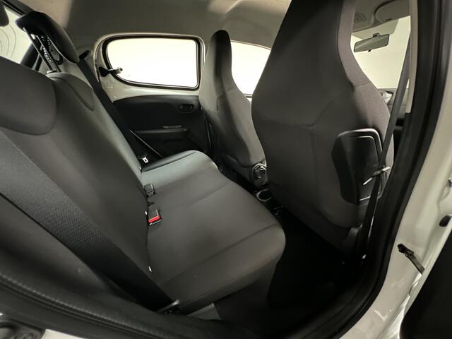 Peugeot 108 1.0 e-VTi RIJKLAAR!! Airco / Stuurbekrachtiging / LED dagrijverlichting