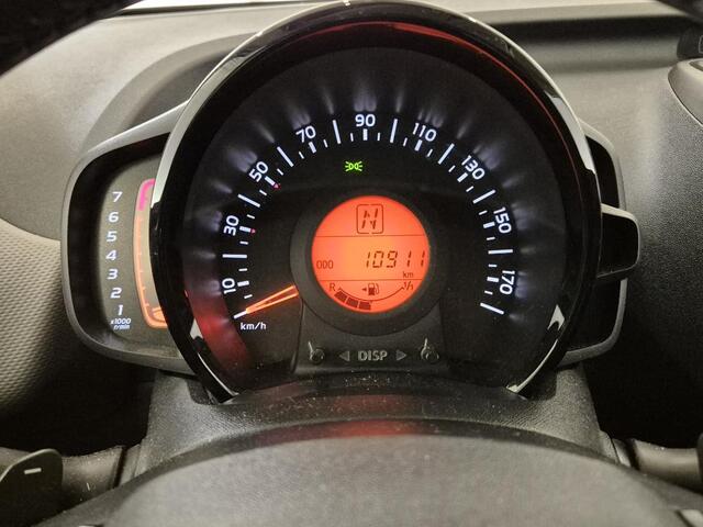 Peugeot 108 1.0 e-VTi AUT! 10.909km NAP! Airco! Apk 6-2027! VERWACHT!