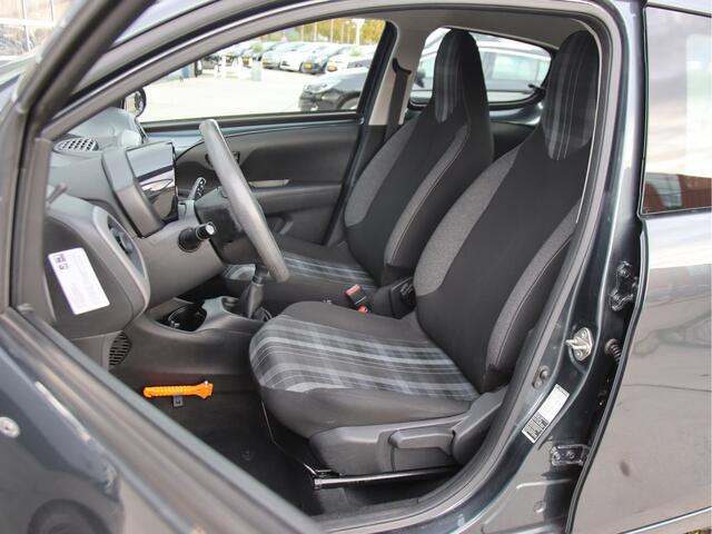 Peugeot 108 1.0 e-VTi Pack Premium - Techno Carplay, PDC, NL Auto, 5drs Aanbieding!