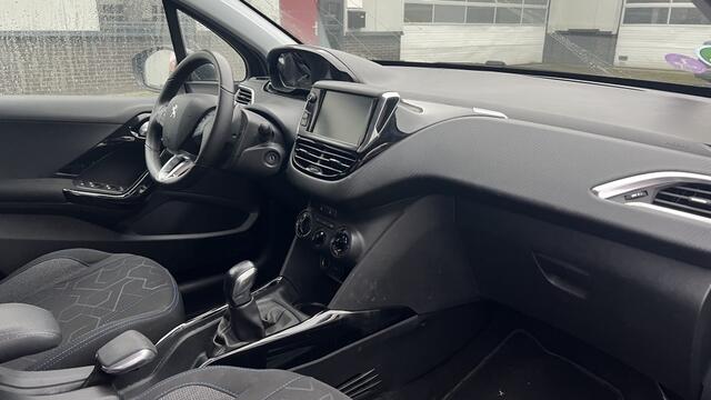Peugeot 2008 1.2 PureT. Signature