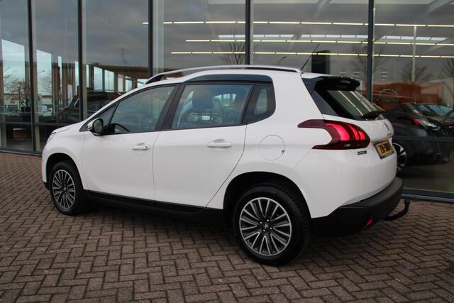 Peugeot 2008 1.2 PureTech 130pk Blue Lion Airco Navi Carplay 6-bak 95794km