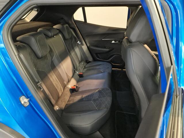 Peugeot 2008 1.2 PureTech GT Pack 155 PK | Automaat| Trekhaak | Elektrisch Dakraam | Alcantara |