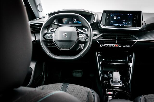 Peugeot 2008 1.2 131 PK PureTech Allure 3D-I-Cockpit AUTOMAAT RIJKLAAR. | DB-RIEM IS VERVANGEN | PDC V/A | Clima |Navigatie |