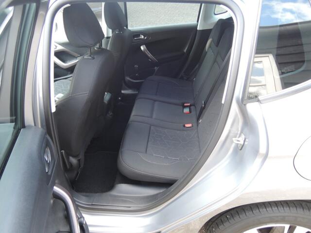 Peugeot 2008 1.2 PURET. BLUE LION