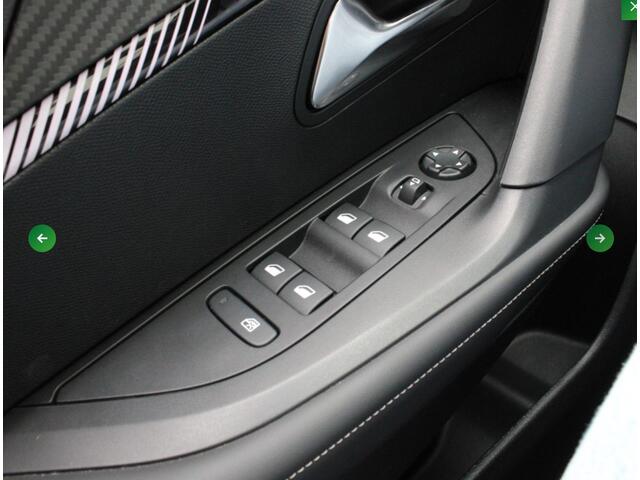 Peugeot 2008 1.2 PureTech 130 Allure Automaat/V+A Camera/ECC/Dodehoek sensor.