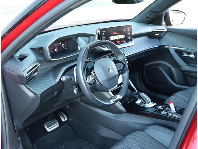 Peugeot 2008 1.2 130PK GT | Camera | Navigatie | 17''LMV | Cruise Control | Climate Control | AppleCarPlay/AndroidAuto | TwoTone |