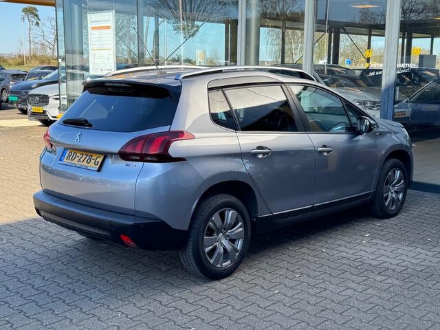 Peugeot 2008 1.2 PureTech Active - navi - sensoren
