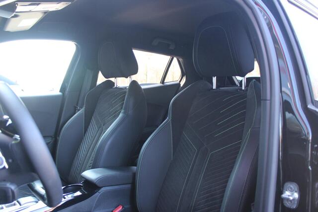 Peugeot 2008 1.2 130PK AUTOMAAT GT | NAVIGATIE | FULL LED KOPLAMPEN | DRAADLOZE APPLE CARPLAY/ANDROID AUTO | ADAPTIVE CRUISE CONTROL | CAMERA VOOR + ACHTER | CLIMATE CONTROL | LICHTMETALEN VELGEN 17" | KEYLESS ENTRY/START | DAB+ RADIO | ALCANTARA/LEDEREN BEKLEDING | E