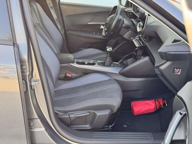 Peugeot 2008 1.2 PureTech Allure 131PK