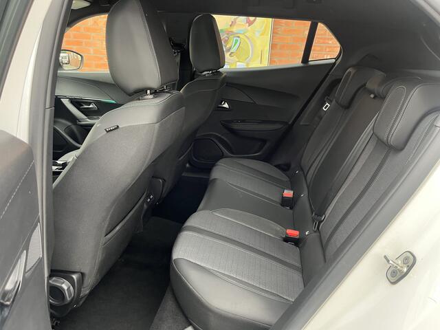 Peugeot 2008 PureTech 100 Allure | Camera | Carplay/Android Auto |