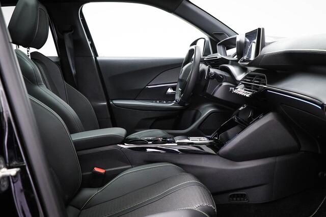 Peugeot 2008 1.2 Hybrid 136 GT | Panoramadak | 360° camera | Pack Drive Assist Plus | Apple Carplay/Android Auto