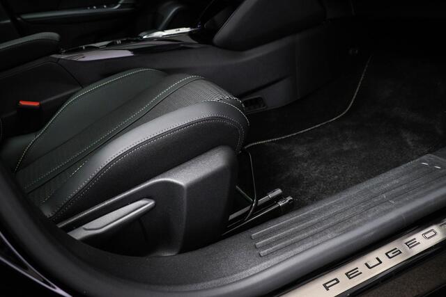 Peugeot 2008 1.2 Hybrid 136 GT | Panoramadak | 360° camera | Pack Drive Assist Plus | Apple Carplay/Android Auto