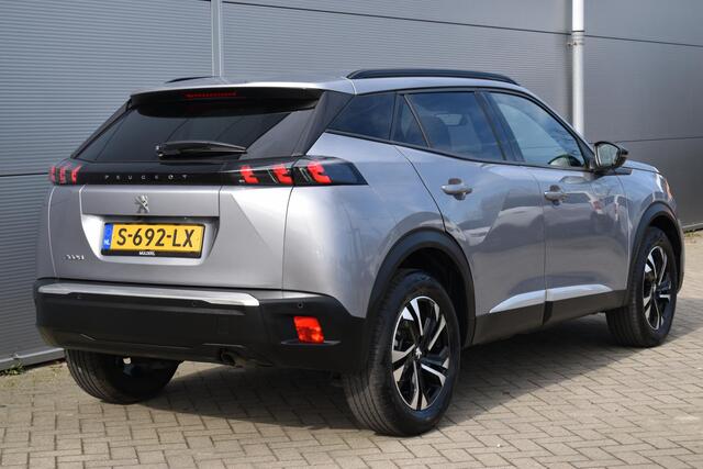 Peugeot 2008 1.2 PureTech Allure / navi / camera / led