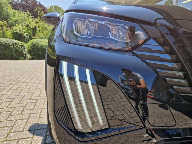 Peugeot 2008 1.2 PureTech Allure | 3D Cockpit | Climate & Adaptive Cruise Control | Camera | AppleCarplay/Android Auto |