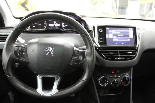 Peugeot 2008 1.2 PureTech Active 76.834km NAP, Panoramadak, Airco, Navi