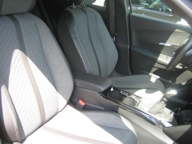 Peugeot 2008 1.2 PURETECH ALLURE