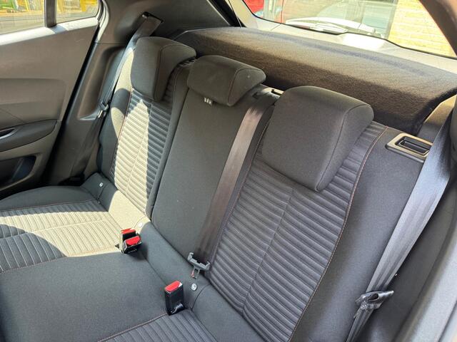 Peugeot 2008 1.2 PureTech Active Climate Control Navi Carplay 360Camera