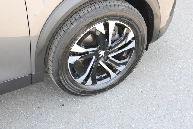 Peugeot 2008 1.2 PureTech Allure Pack