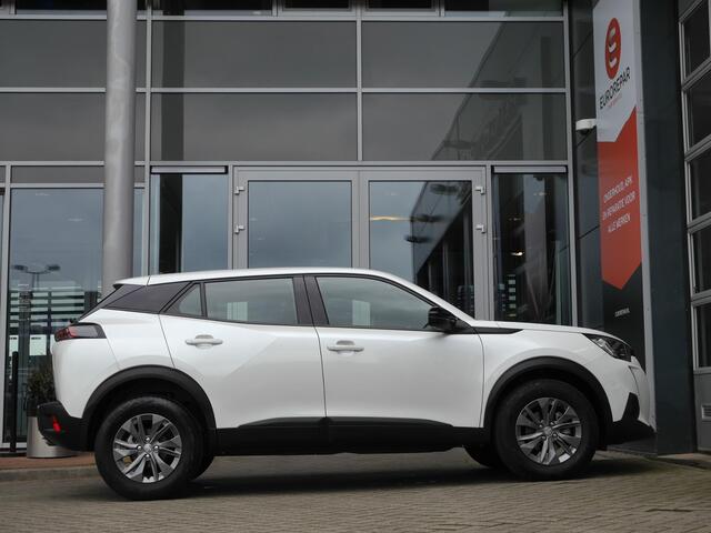 Peugeot 2008 1.2 PureTech Active Pack | Navigatie | Parkeersensoren achter | Cruise control | Climate control | Lage km.stand | Lichtmetalen velgen | Regensensor