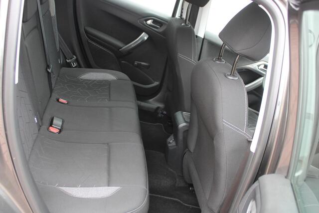 Peugeot 2008 1.2 PureTech 110pk Blue Lion Automaat EAT6 Airco Navi Carplay DAB