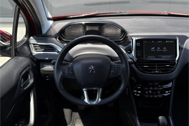Peugeot 2008 1.2 PureTech Blue Lease Executive 110pk - Navi - Camera - Cruise - Carplay - PDC - Rijklaar