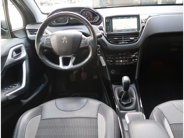 Peugeot 2008 1.2 Benzine * Hele Luxe Allure * Hoge Zit * Navigatie * Panoramadak * 1/2 Leder Interieur * Achteruitrij Camera * Climate & Cruise Control * Vingerhoets; Vierde Generatie Eersteklas Service !