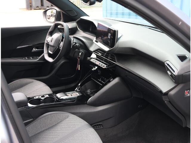 Peugeot 2008 1.2 Hybrid 136PK Allure | AUTOMAAT | AppleCarPlay/AndroidAuto | Climate Control | Adaptive Cruise Control | 360'Camera | FULL LED | Navigatie | LMV | Parkeersensoren | Privacy Glass | Isofix |