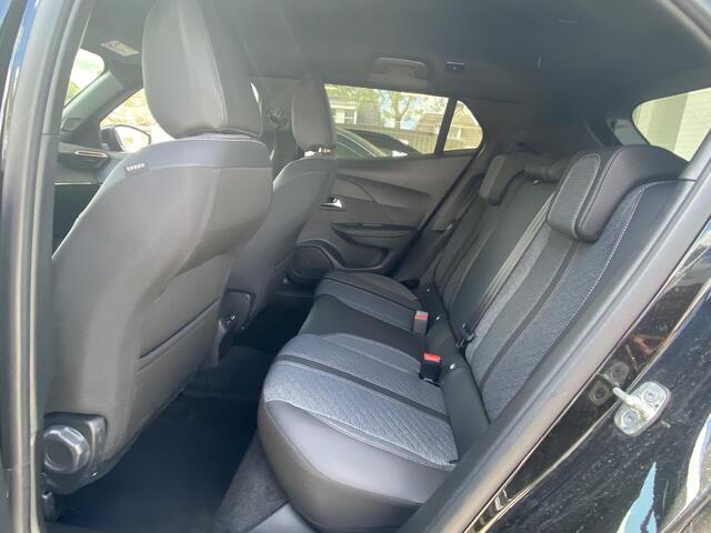 Peugeot 2008 1.2T 130pk Automaat Allure | 360 graden camera | Keyless | Stoelverwarming | Navi | Dodehoek detectie | Apple Carplay/Android Auto