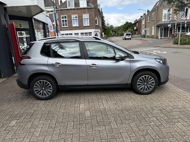 Peugeot 2008 1.2 PureTech Blue Lion Automaat All-in Prijs Airco/Cruise/Navi/Carplay/Android auto/Parkeer sens a Eurorepar