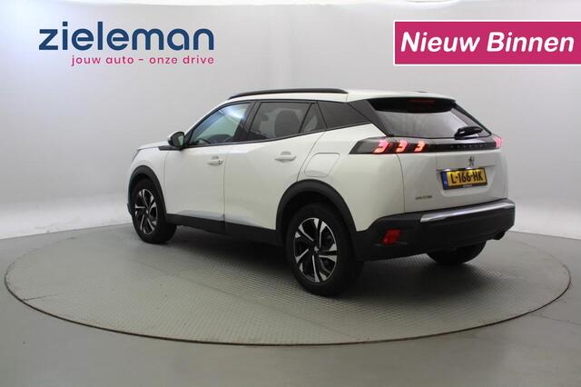 Peugeot 2008 1.2 PureTech Allure - Carplay, Camera, Half Leer