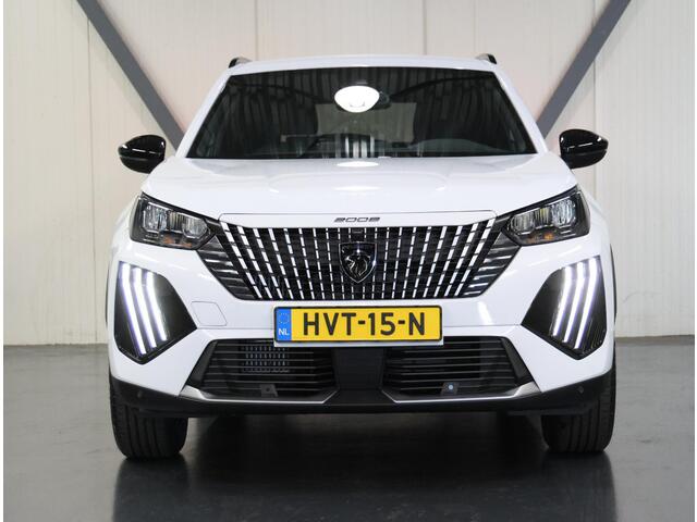 Peugeot 2008 1.2 Hybrid 136PK Allure | NIEUW!! | AUTOMAAT | AppleCarPlay/AndroidAuto | Climate Control | Adaptive Cruise Control | 360'Camera | FULL LED | Navigatie | Stoelverwarming | LMV | Parkeersensoren | Privacy Glass | Isofix |
