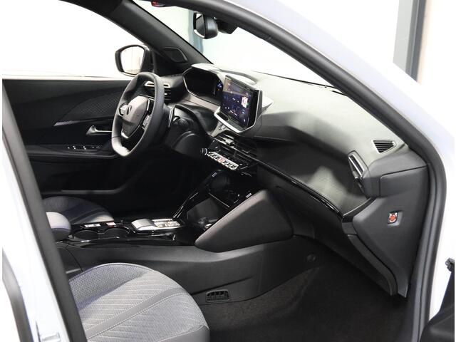 Peugeot 2008 1.2 Hybrid 136PK Allure | NIEUW!! | AUTOMAAT | AppleCarPlay/AndroidAuto | Climate Control | Adaptive Cruise Control | 360'Camera | FULL LED | Navigatie | Stoelverwarming | LMV | Parkeersensoren | Privacy Glass | Isofix |