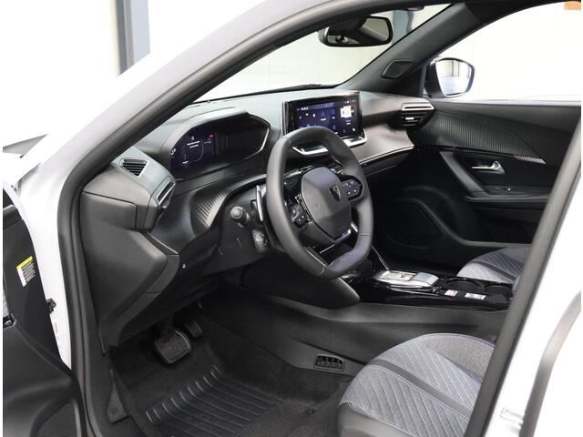 Peugeot 2008 1.2 Hybrid 136PK Allure | NIEUW!! | AUTOMAAT | AppleCarPlay/AndroidAuto | Climate Control | Adaptive Cruise Control | 360'Camera | FULL LED | Navigatie | Stoelverwarming | LMV | Parkeersensoren | Privacy Glass | Isofix |