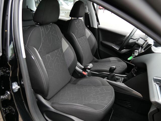 Peugeot 2008 1.2 PureTech Active Navigatie Climate Control Cruise Control