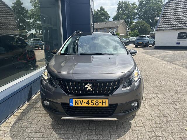 Peugeot 2008 1.2 Turbo 110 PK GT-line | Navigatie | Trekhaak 1250 KG | Panoramadak | 17" Lichtmetalen Velgen | Camera | All Season Banden | Parkeersensoren | Half Lederen Bekleding | LED Dagrijverlichting