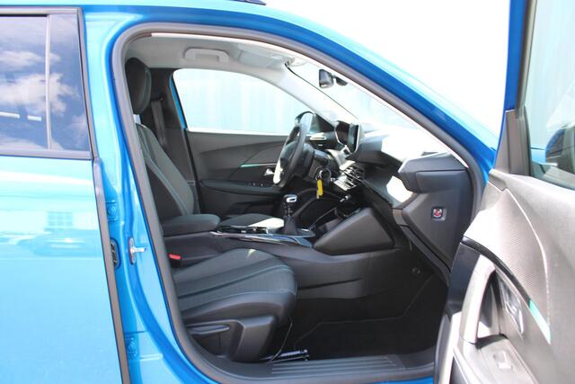 Peugeot 2008 1.2 PureTech Allure 130 PK / Navigatie / Camera